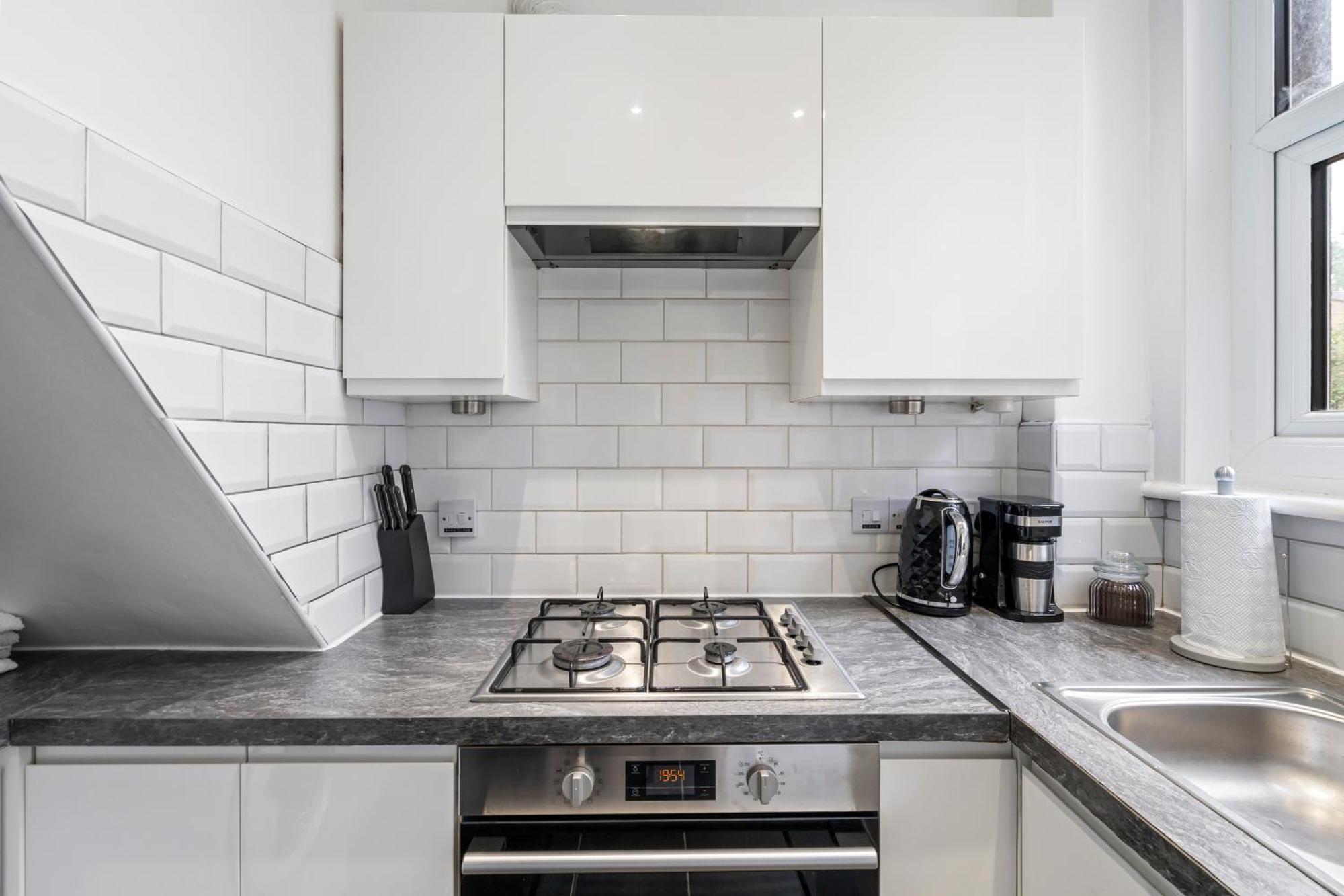 Modern 3 Bedroom Apartment In Wimbeldon Park Londra Exterior foto